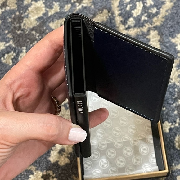 SALE! Navy Vulkit Leather Wallet. - Picture 3 of 6